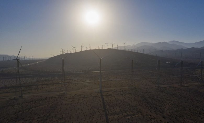 تأمین تقریباً ۱۰۰ درصد برق کالیفرنیا با انرژی تجدیدپذیر در ماه آوریل