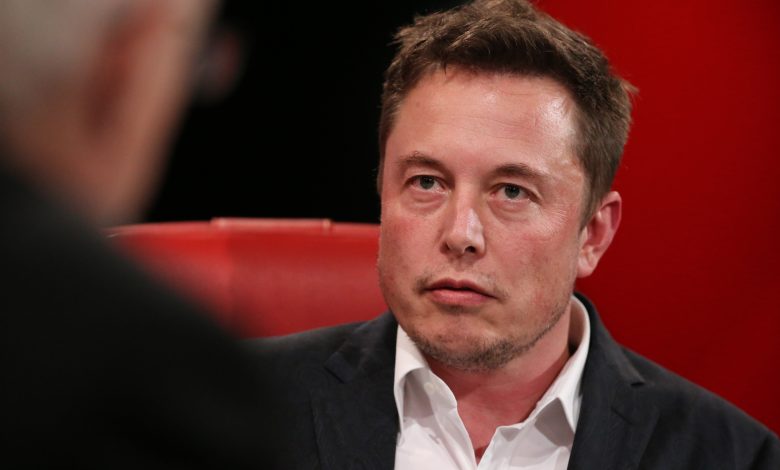 توییتر احتمالاً با شکایت از ایلان ماسک، او را مجبور به انعقاد قرارداد میکند