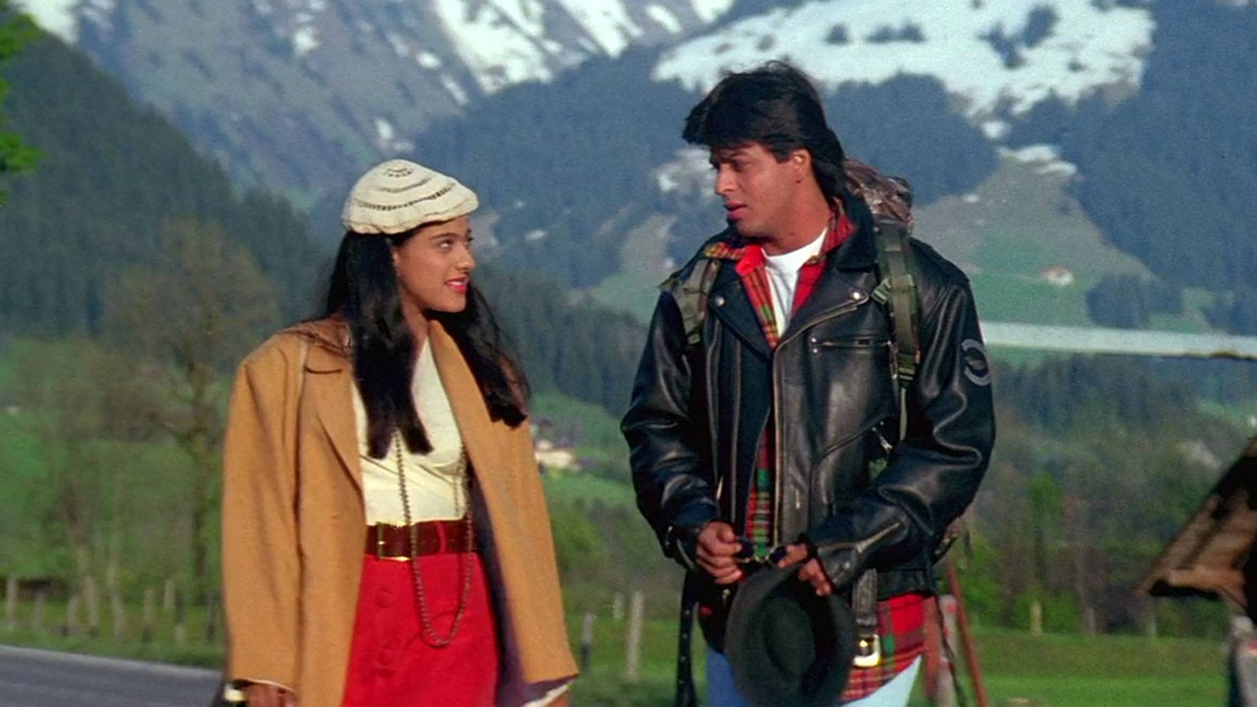 شاهرخ خان و کاجول در فیلم عاشقانه داماد عاشق عروس را میبرد