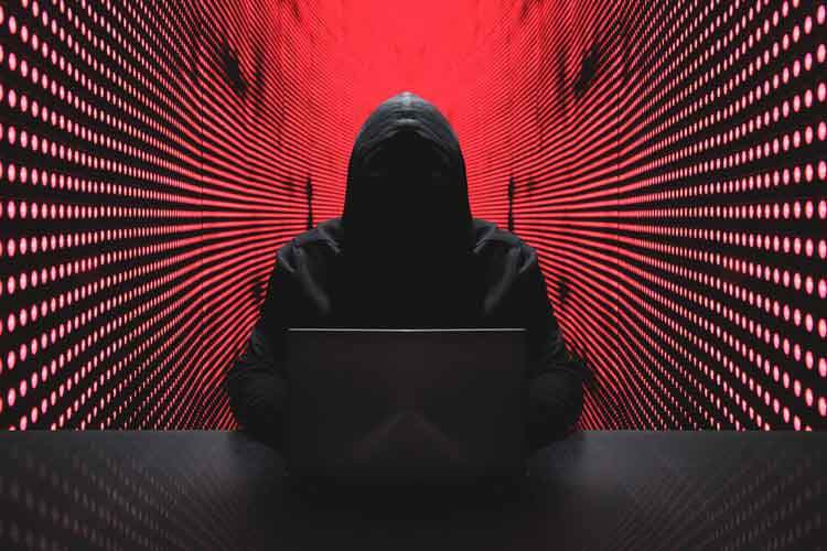 آموزش: هکرها چگونه به اطلاعات شما دسترسی پیدا میکنند؟