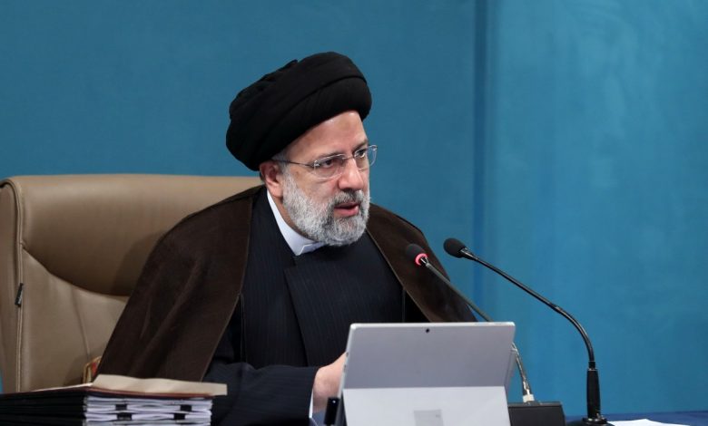 رئیسی دولت‌های پیشین را مقصر مشکلات فعلی اینترنت می‌داند