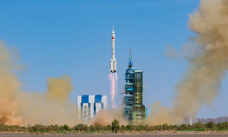 چین در مأموریتی محرمانه، فضاپیمای چندبارمصرف به مدار زمین پرتاب کرد