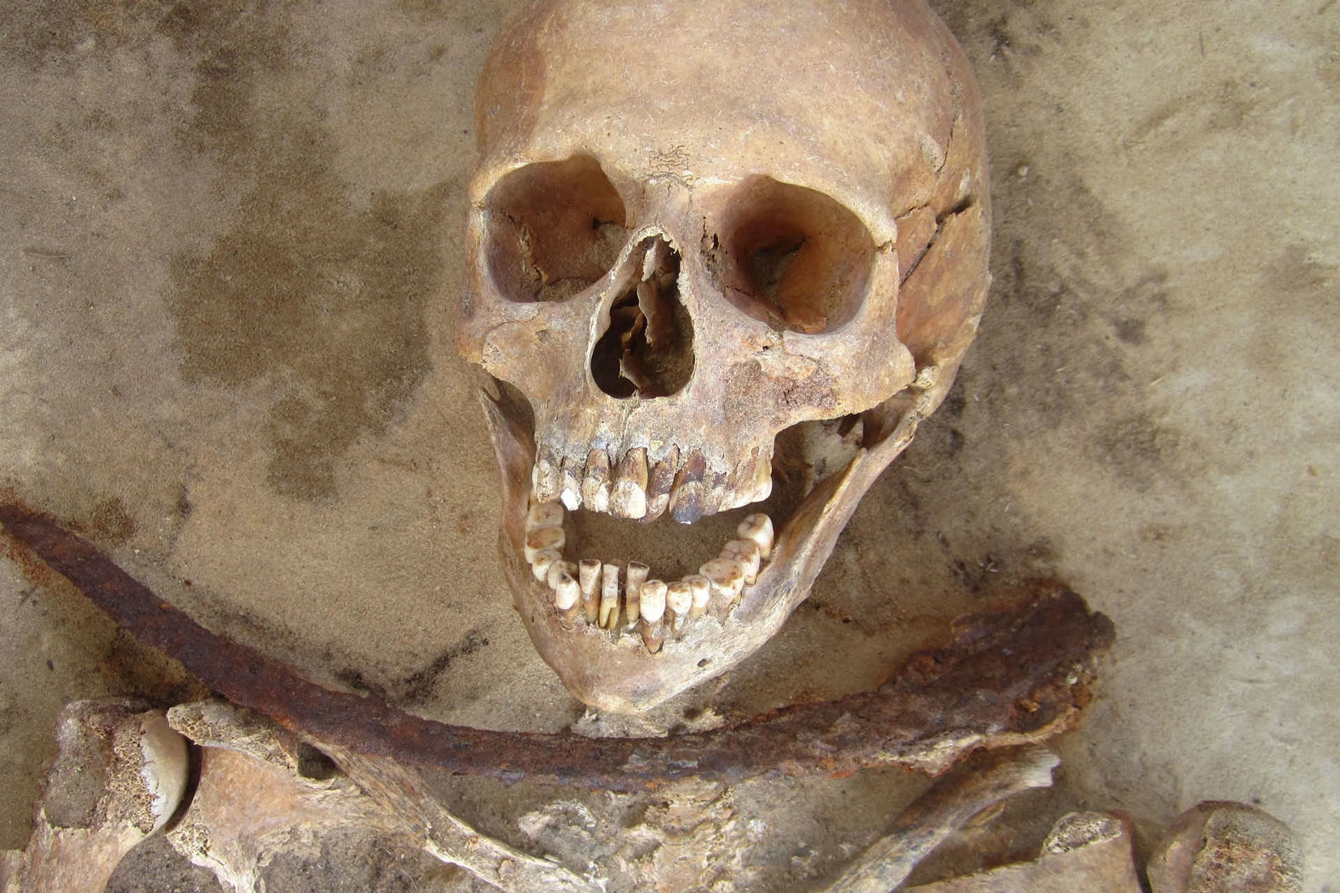 باستان‌شناسان از کشف بقایای یک خون‌آشام زن در لهستان خبر دادند