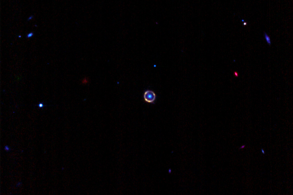 ثبت تصویر یک حلقه اینشتین بی‌نقص به‌وسیله تلسکوپ فضایی جیمز وب