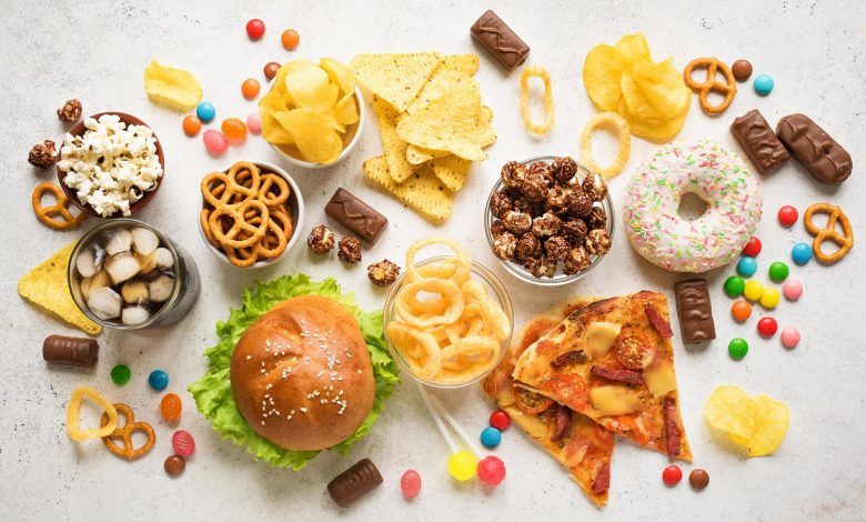 خطر پنهان چیپس و بستنی؛ پژوهشگران از رابطه زوال عقل با غذاهای فوق فرآوری‌شده می‌گویند