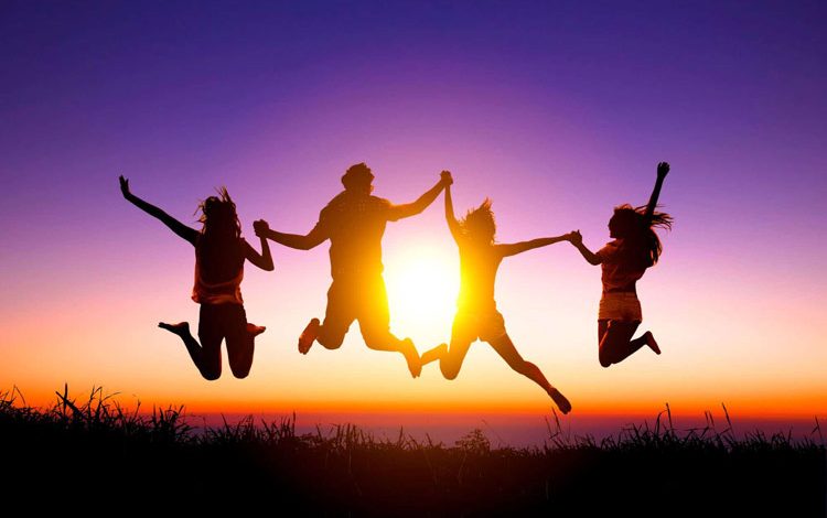 در چه سن و سالی شادتر زندگی میکنیم؟