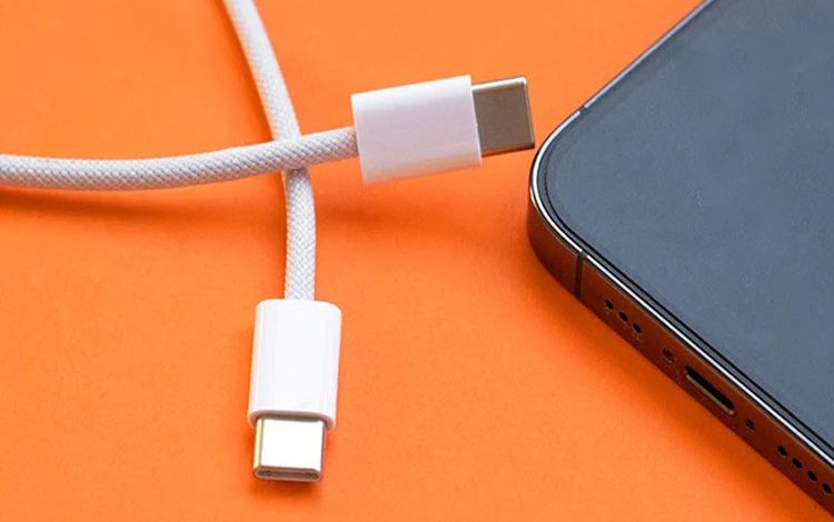 چرا USB-C برای همه گجت‌ها الزامی شد؟