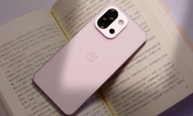مشخصات وانپلاس 13s فاش شد؛ گوشی ردهبالا با نمایشگر OLED و تراشه پرچمدار کوالکام