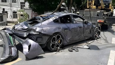 خودرو پرچمدار شیائومی پس از تصادف شدید با کامیون همچنان کار می‌کند