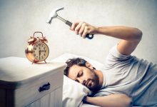 می‌دانیم دکمه اسنوز برایمان مضر است؛ پس چرا نمی‌توانیم از فشردن آن دست برداریم؟