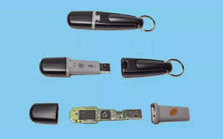 حجم ذخیرهسازی اولین فلش مموری USB چقدر بود؟
