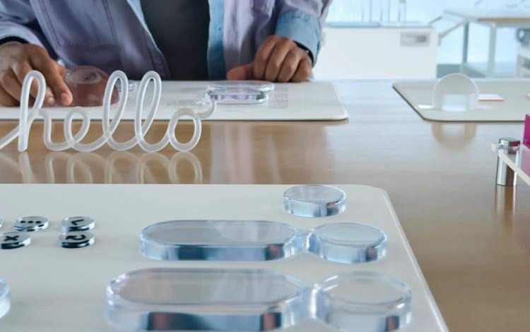 عقبنشینی اپل از طراحی «Liquid Glass» در iOS 26؛ شفافیت کمتر، خوانایی بیشتر