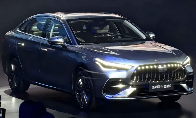 این ماشین چینی خوشقیمت در هر ۱۰۰ کیلومتر ۲٫۸ لیتر بنزین مصرف میکند