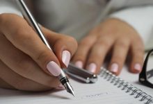 خداحافظی با دستخط؛ مهارتی ۵۵۰۰ ساله در آستانه فراموشی