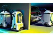 ربات شارژر هوشمند خودروهای برقی در چین آزمایش شد