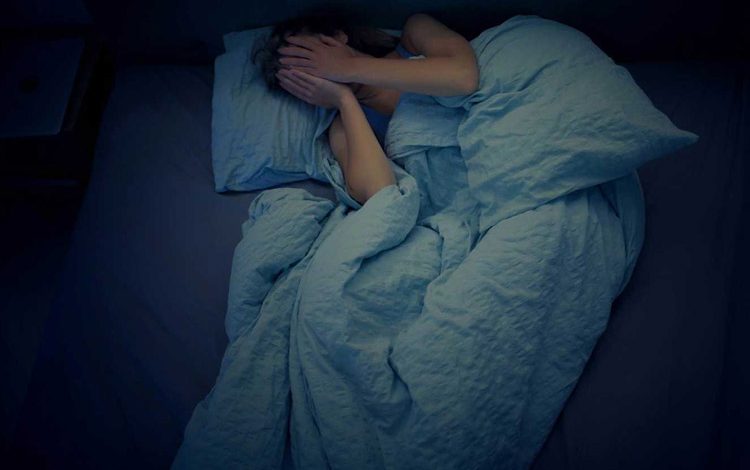 علت دیدن خوابهای عجیب هنگام بیماری چیست؟