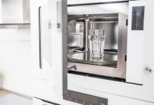 هشدار علمی: خطر پنهان جوشاندن آب در مایکروویو