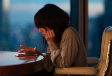 آیا مغز شما در حال فسیل شدن است؟ نشانه‌ها و خطرات تماشای ویدئوهای کوتاه