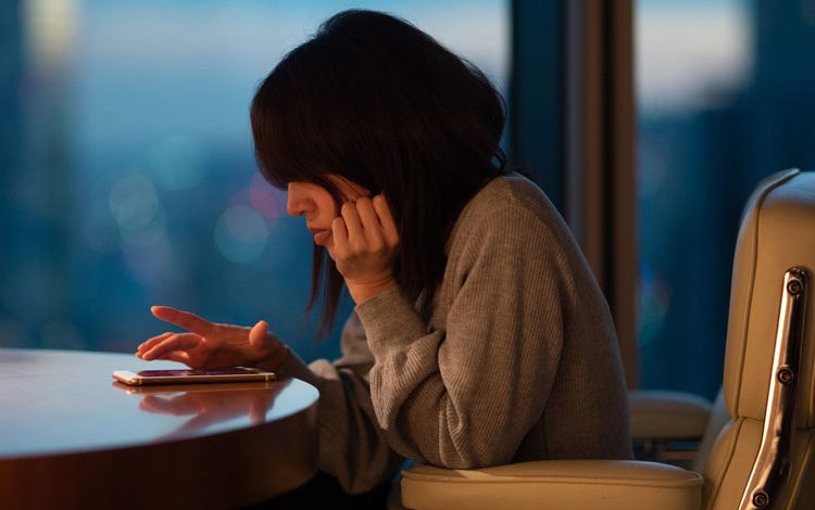 آیا مغز شما در حال فسیل شدن است؟ نشانه‌ها و خطرات تماشای ویدئوهای کوتاه