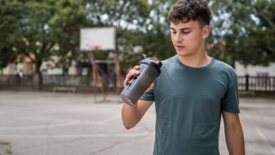 آیا ورزشکاران جوان باید کراتین مصرف کنند؟