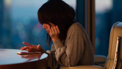 اگر با گوشی زیاد کار میکنید از این سه ویتامین غافل نشوید