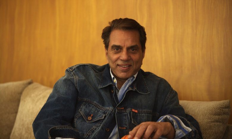 بازیگر افسانه‌ای فیلم «شعله» درگذشت