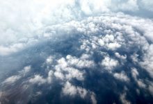 تماشا کنید: پرواز جسورانه خدمه نیروی هوایی آمریکا به قلب توفند مهیب ملیسا