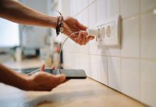 خطرات شارژر تقلبی: هشدار جدی درباره آتش‌سوزی و برق‌گرفتگی