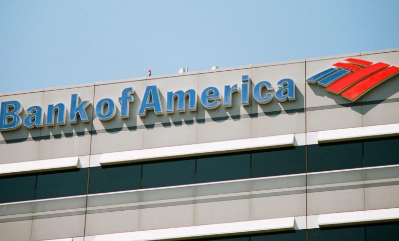 «دقایقِ دزدیدهشده»؛ کارمندان «بنک آو امریکا» برای بوتشدن کامپیوتر شکایت کردند