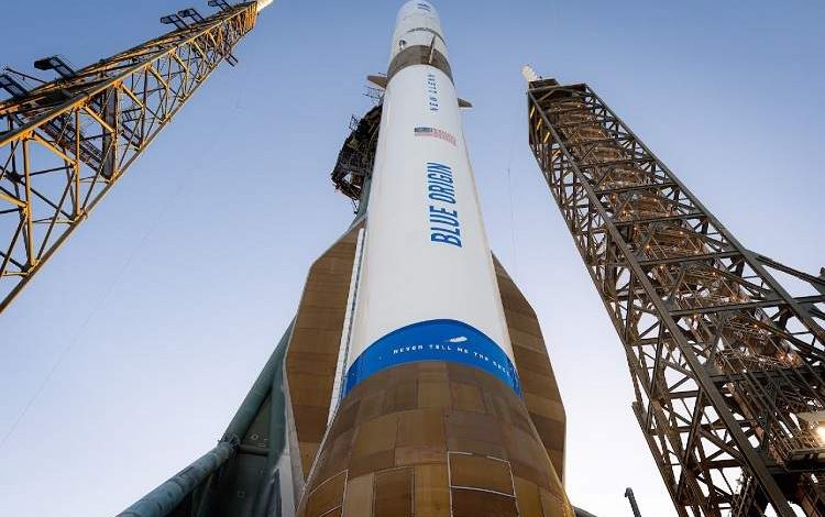 فرود تاریخی نیو گلن؛ آغاز عصر تازهٔ رقابت در فضا