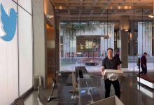 ماجرای حرکت جنجالی ایلان ماسک؛ ورود به شرکت با کاسه توالت!