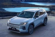 مدل ارزان‌تر تویوتا راوفور با نمایشگر داخلی بسیار بزرگ‌تر رونمایی شد