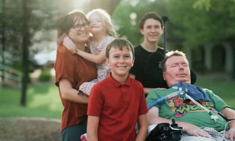 معجزه علم و تکنولوژی؛ پدر مبتلا به ALS حالا «یک جفت چشم جدید» دارد