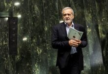 پزشکیان: مشکل انرژی را حل می‌کنیم؛ نصب ۷ تا ۸ هزار مگاوات پنل خورشیدی تا پایان سال