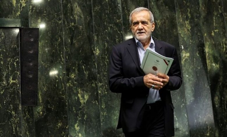 پزشکیان: مشکل انرژی را حل میکنیم؛ نصب ۷ تا ۸ هزار مگاوات پنل خورشیدی تا پایان سال