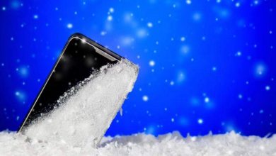 چرا باتری گوشی در سرما سریع خالی می‌شود؟ (۴ دلیل اصلی)