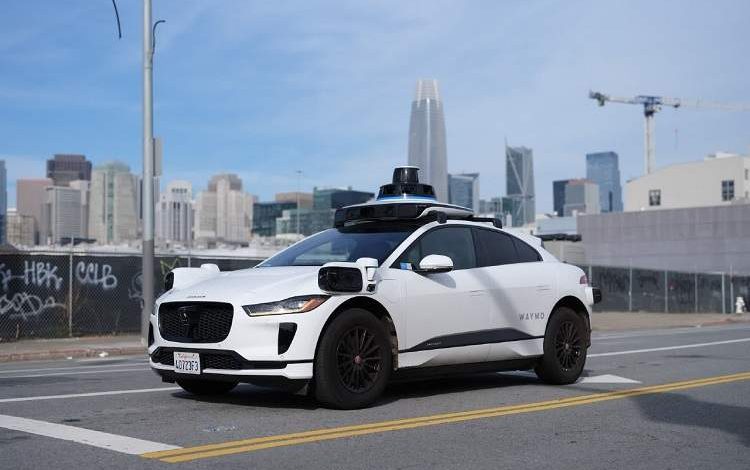 گام تاریخی وایمو: آغاز سفرهای کاملاً خودران در آزادراه‌های آمریکا