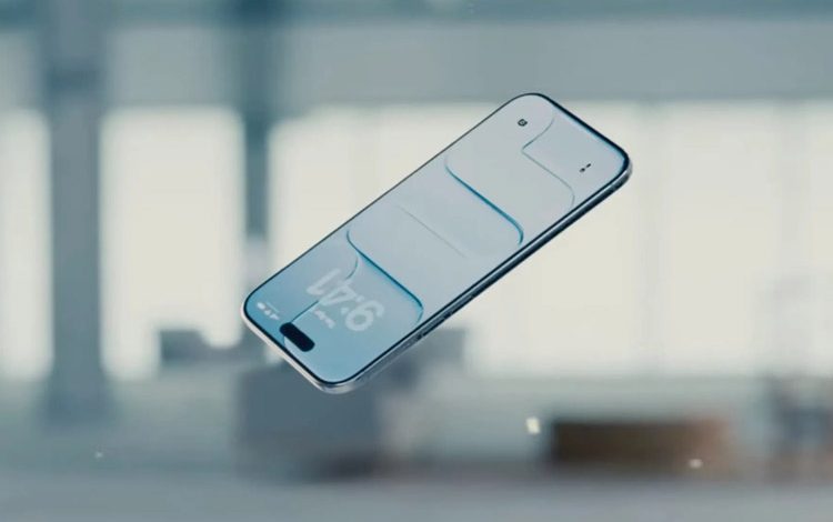 اپل در iOS ۲۶.۲ کنترل Liquid Glass را به صفحه قفل آیفون بازگرداند
