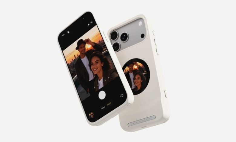 این قاب عجیب، نمایشگر ثانویه را به پشت آیفون میآورد