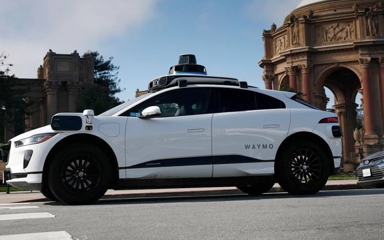 تولد نوزاد در تاکسی خودران Waymo در سانفرانسیسکو