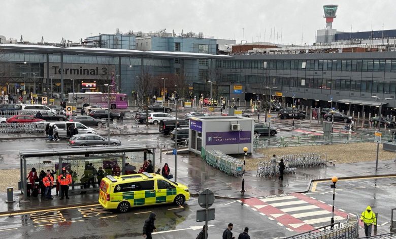 حمله با اسپری فلفل در شلوغترین فرودگاه لندن؛ ۲۱ نفر مصدوم شدند