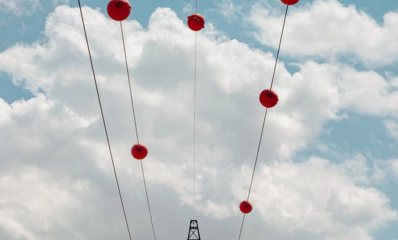 دلیل نصب توپهای نارنجی روی سیمهای انتقال برق چیست؟