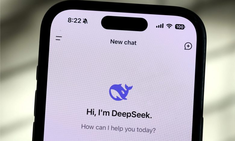 دیپ‌سیک با هوش مصنوعی جدیدش پیشرفته‌ترین پلتفرم‌ها را به چالش می‌کشد