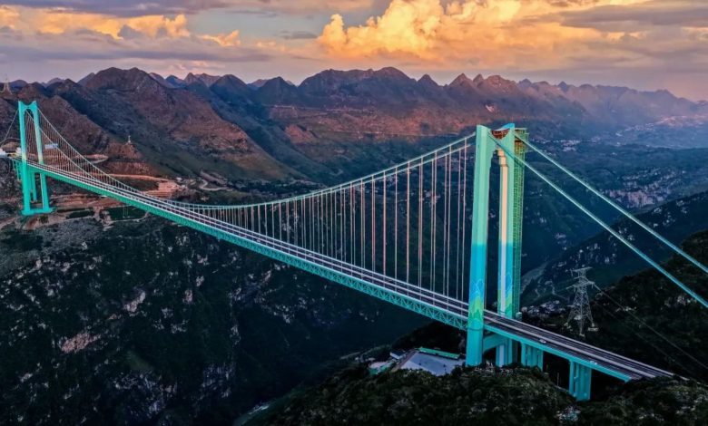شاهکار مهندسی بلندترین پل دنیا؛ وقتی چین یک کوه را نصف کرد تا پل بسازد