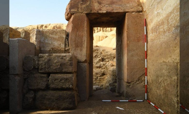 قطعه گمشده پازل فراعنه؛ دروازه ورودی معبد ایزد خورشید در مصر کشف شد