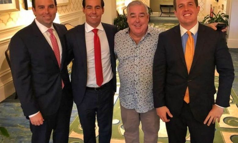 میلیاردر سرشناس، پسرش را اخراج کرد تا یک درس مهم به او بدهد