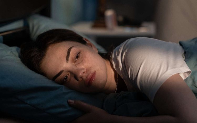 چرا بعد از بیدار شدن دچار گم‌گشتگی مکانی می‌شویم؟