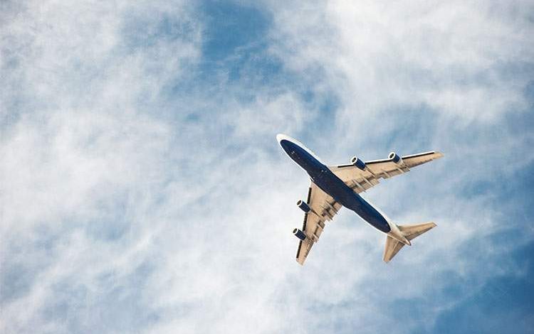 چرا پس از بلندشدن هواپیما احساس سقوط می‌کنیم؟ (دلیل علمی)