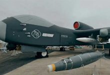 اولین ناو هواپیمابر پرنده دنیا در چین به پرواز درآمد