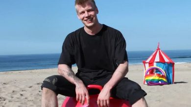 با وکیل ایلان ماسک آشنا شوید که رسما یک دلقک است!